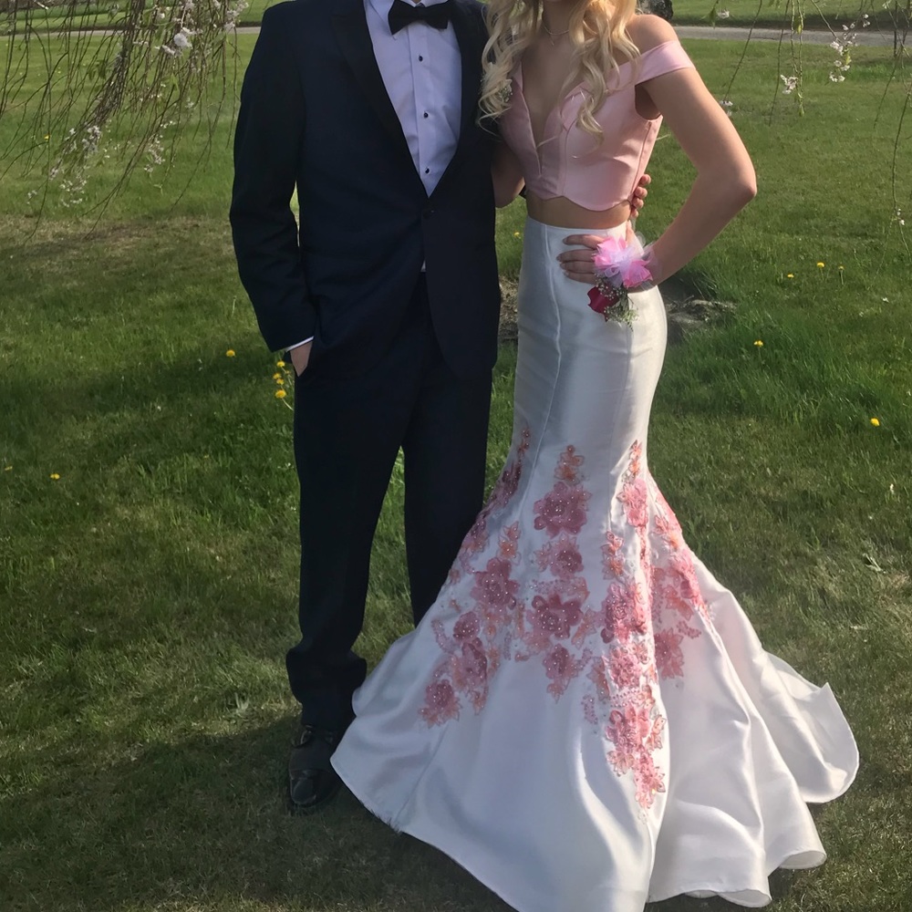 Prom dress - Picture 3 of 3